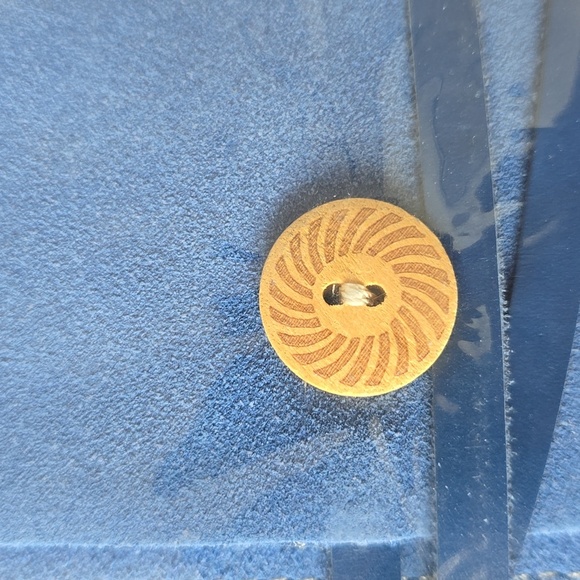 HANDSTITCHED BLUE SUEDE JOURNAL, SIZE 8" x 6", RETAIL PRICE $24.99US - Picture 9 of 16